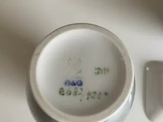 Bing og Grøndahl vase med nr. 8682/420