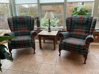 Lænestole / øreklapstole i ternet stof 