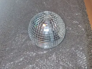 Discoball - spejlkugle 64 cm.omkreds.