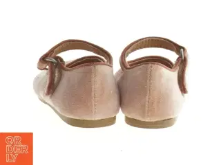 Ballerinasko fra Zara (str. 21 )