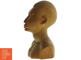 Træskulptur af menneskelig figur (str. 30 x 20 cm)