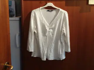 GRATIS Skønt velholdt damebluse & bukser strL