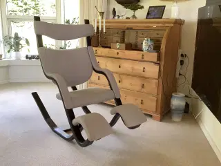 Gravity Balans lænestolen fra Variér 
