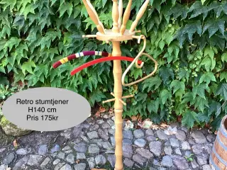 Retro stumtjener af fyrretræ