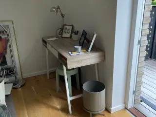 Flot og elegant skrivebord 