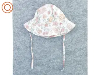 solhat fra H&M (str. 80)