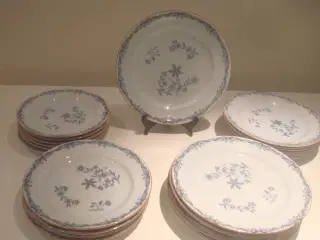 OSTINDIA, SMUKKE TALLERKENER 4 STR.  