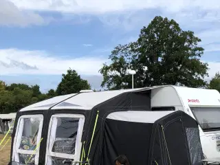 Kampa Rally Air Pro 330 lufttelt med 2 annekser.