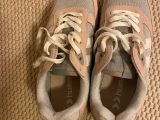 Hummel sneakers, kun brugt få gange