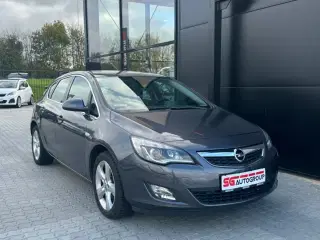Opel Astra 1,4 T 140 Enjoy