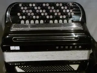 Hohner Riveira 7