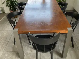 Køkken bord med 6 stole