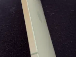 iPhone 15 sælges 
