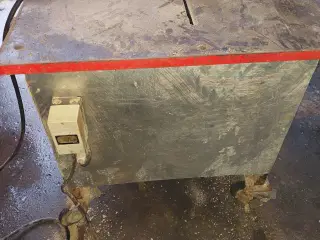 Brændesav med rullebord