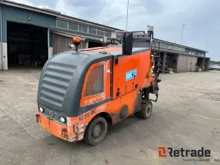 - - - Wirtgen W50DC