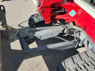 Takeuchi TB240 gravemaskine med 8 redskaber - 3