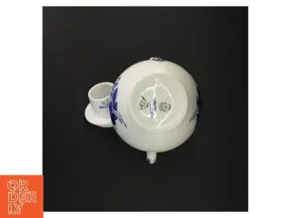 Blå og hvid porcelænsteapot - blå blomst fra Royal Copenhagen (str. 24 x 15 cm)