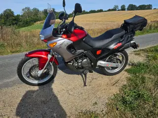 Fin synet Aprilla Pegso 650 ie 2005 sælges
