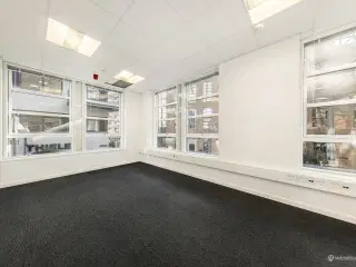 Effektivt kontor til leje i Spinderiet i Valby