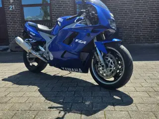 Fin synt Yamaha fzr 1000 1995 sælges