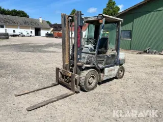 Truck Komatsu FD25T-11E