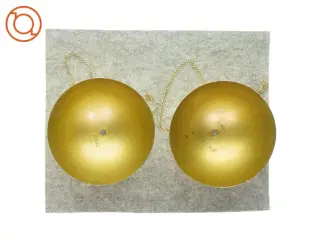 ampler i guldfarvet metal. Til ophængning (str. 10 x 20cm)