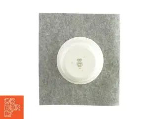 Skål af porcelæn fra Spisa