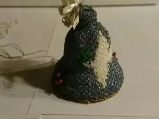 Perle klokkeden er blå  