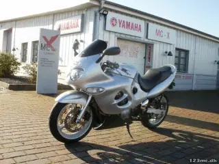 Suzuki GSX 600 F
