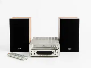 CD-Receiver samt højttalere