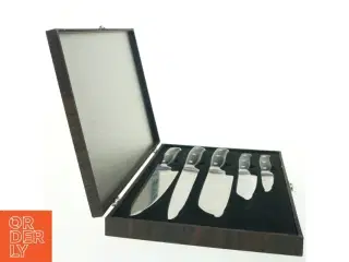 Knivsæt i trækasse fra Royal Swiss (str. 38x25x4,5 cm)