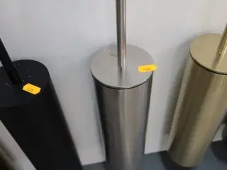 Krog, papirholder, håndklædestang, toiletbørste Børstet Krom CASSØE Noba