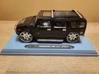 Modelbil Hummer H2, Scala 1:18 Med original æske.