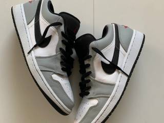 Jordans 1 low 