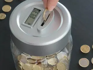 Digital sparegris med LCD-tæller - Savny fra