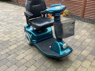 Ældre køreklar El-scooter