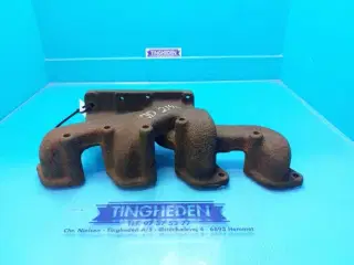 John Deere 2140 Manifold R52819