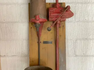 ESSO Petroleumspumpe