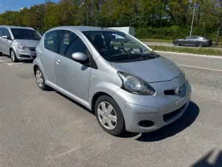 Toyotq Aygo km147.000 