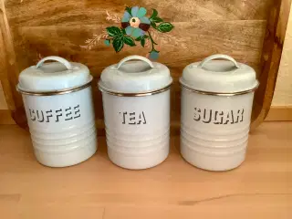 Retro opbevarings beholdere i emalje.