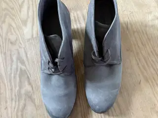 ECCO STØVLETTER/ SKO