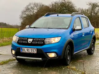 Dacia Sandero Stepway med træk.