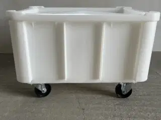 Plastbeholder med hjul og låg
