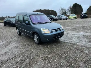 CITROEN BERLINGO ÅRG 06 7 PERSONER BIL