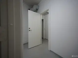 Kontor til leje i Storkøbenhavn med showroom og faciliteter