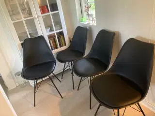 Sæt af 4 sorte spisebordsstole med metalben