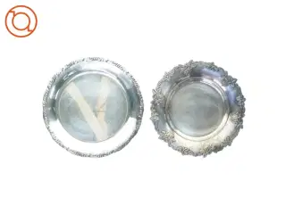 Små sølvbakker i  sølvplet (str. 27 cm)