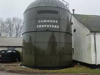 - - - Gascoigne Cropstore ca. 150 tons