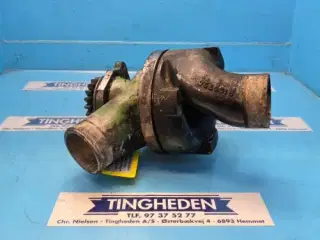 John Deere 6125HZ001 Vandpumpe RE53538