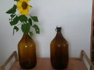 2 brune kæmpe flasker